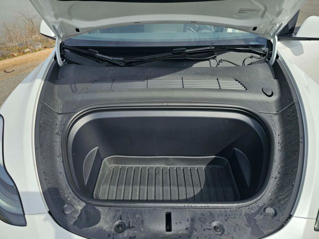 2024 Tesla Model Y Performance | North Little Rock, AR | EVolve Auto 2024 Tesla Model Y Performance | North Little Rock, AR | EVolve Auto