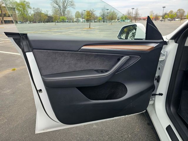 2024 Tesla Model Y Long Range | North Little Rock, AR | EVolve Auto 2024 Tesla Model Y Long Range | North Little Rock, AR | EVolve Auto