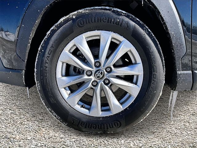 2024 Toyota Corolla Cross LE