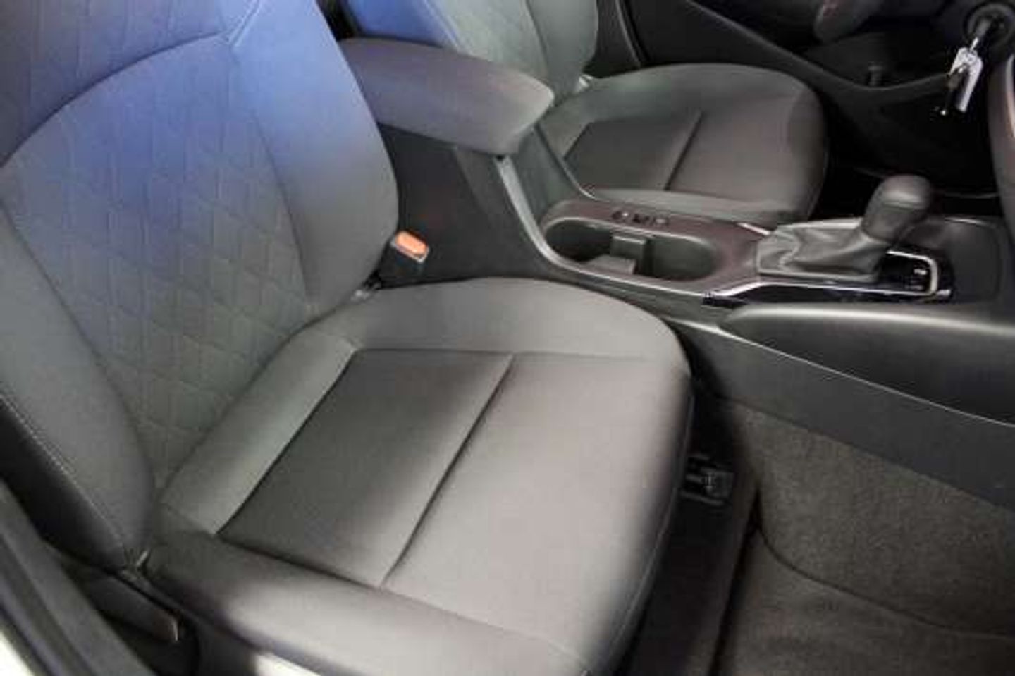 2024 Toyota Corolla LE [040] Ice Cap at Mossy Motors