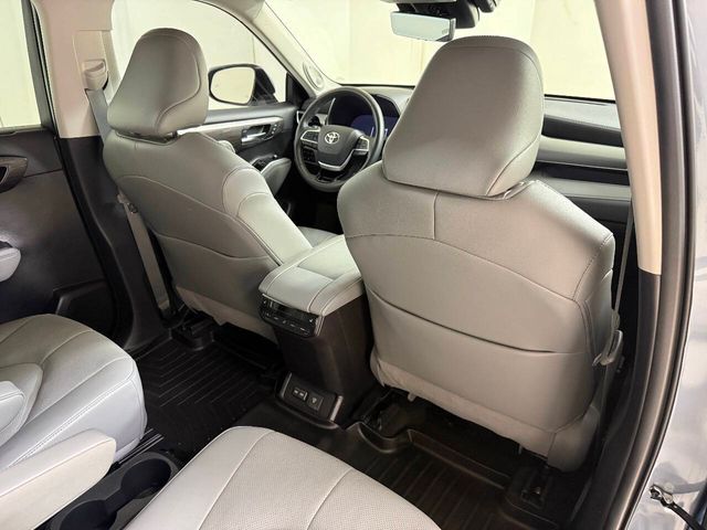 2024 Toyota Highlander Platinum 4dr SUV | Houston, TX | Houston Auto Credit