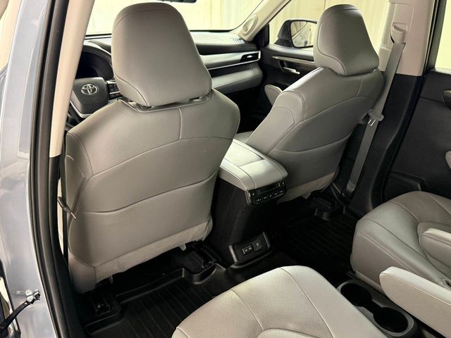 2024 Toyota Highlander Platinum 4dr SUV | Houston, TX | Houston Auto Credit