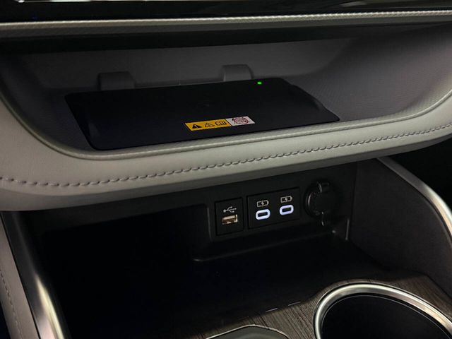 2024 Toyota Highlander Platinum 4dr SUV | Houston, TX | Houston Auto Credit 2024 Toyota Highlander Platinum 4dr SUV | Houston, TX | Houston Auto Credit