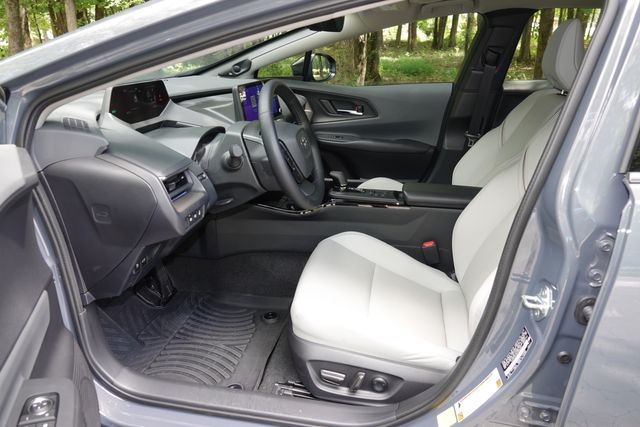 2024 Toyota Prius Limited | Loganville, Georgia | Executive Auto 2024 Toyota Prius Limited | Loganville, Georgia | Executive Auto