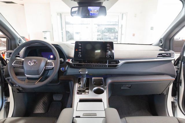 2024 Toyota Sienna XSE Premium 3rd row