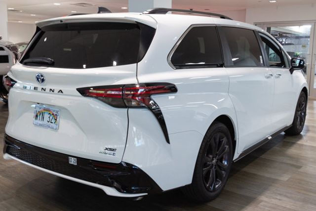 2024 Toyota Sienna XSE Premium 3rd row