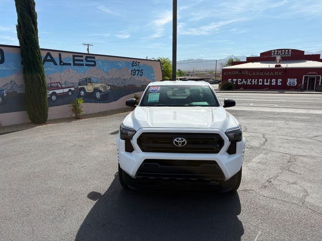 2024 Toyota Tacoma SR 2024 Toyota Tacoma SR