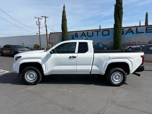 2024 Toyota Tacoma SR 2024 Toyota Tacoma SR