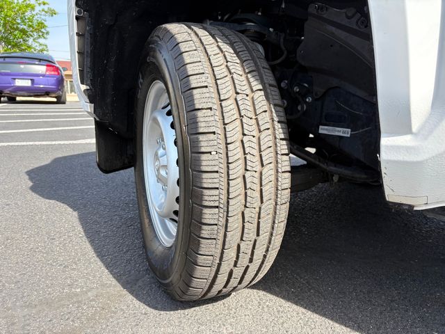 2024 Toyota Tacoma SR 2024 Toyota Tacoma SR