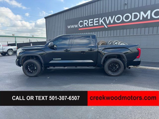 2024 Toyota Tundra SR5 Crew Max 4x4 Financing Black 20s LEVELED Nice