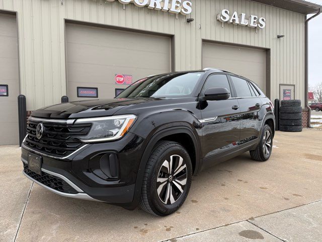2024 Volkswagen Atlas Cross Sport SE 4Motion | Gifford, IL | Trav's Automotive