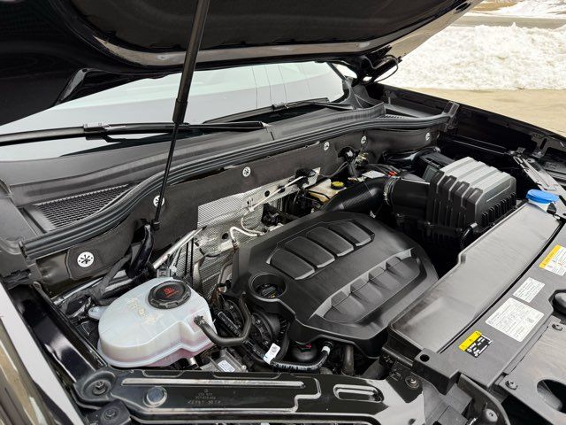 2024 Volkswagen Atlas Cross Sport SE 4Motion | Gifford, IL | Trav's Automotive