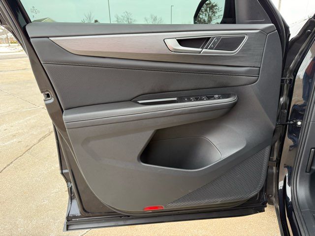 2024 Volkswagen Atlas Cross Sport SE 4Motion | Gifford, IL | Trav's Automotive