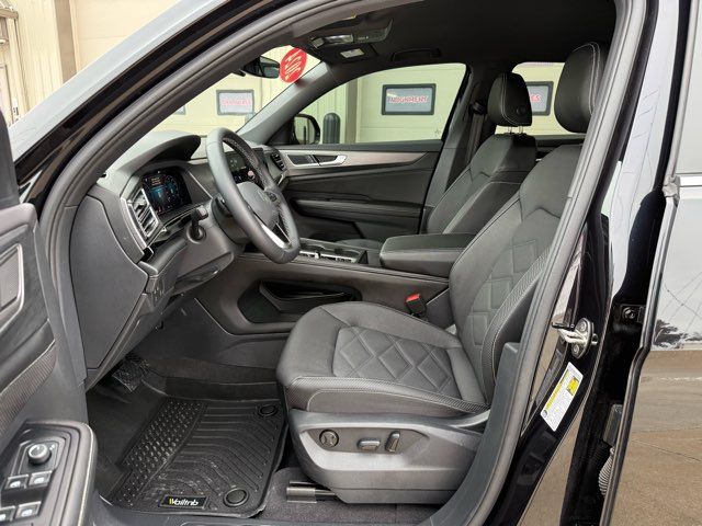 2024 Volkswagen Atlas Cross Sport SE 4Motion | Gifford, IL | Trav's Automotive