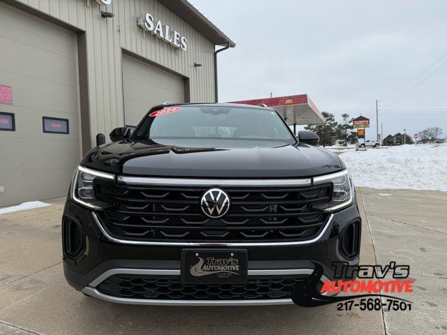 2024 Volkswagen Atlas Cross Sport SE 4Motion | Gifford, IL | Trav's Automotive