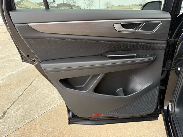 2024 Volkswagen Atlas Cross Sport SE 4Motion | Gifford, IL | Trav's Automotive 2024 Volkswagen Atlas Cross Sport SE 4Motion | Gifford, IL | Trav's Automotive