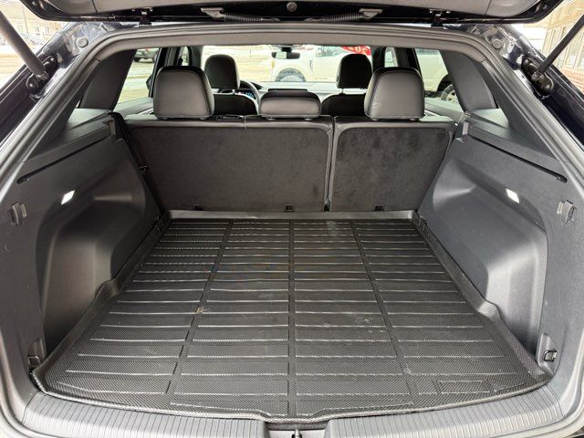 2024 Volkswagen Atlas Cross Sport SE 4Motion | Gifford, IL | Trav's Automotive 2024 Volkswagen Atlas Cross Sport SE 4Motion | Gifford, IL | Trav's Automotive