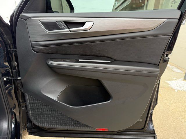 2024 Volkswagen Atlas Cross Sport SE 4Motion | Gifford, IL | Trav's Automotive 2024 Volkswagen Atlas Cross Sport SE 4Motion | Gifford, IL | Trav's Automotive