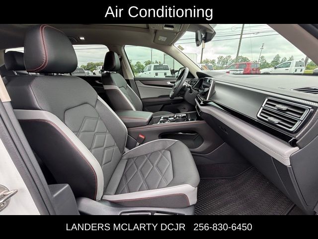2024 Volkswagen Atlas Peak Edition SE 4Motion