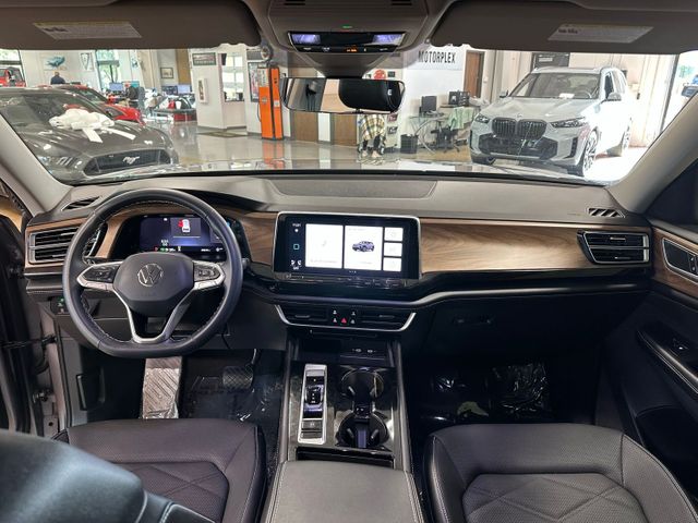 2024 Volkswagen Atlas 2.0T SE w/Technology | Irving, Texas | Hopper Motorplex 2024 Volkswagen Atlas 2.0T SE w/Technology | Irving, Texas | Hopper Motorplex