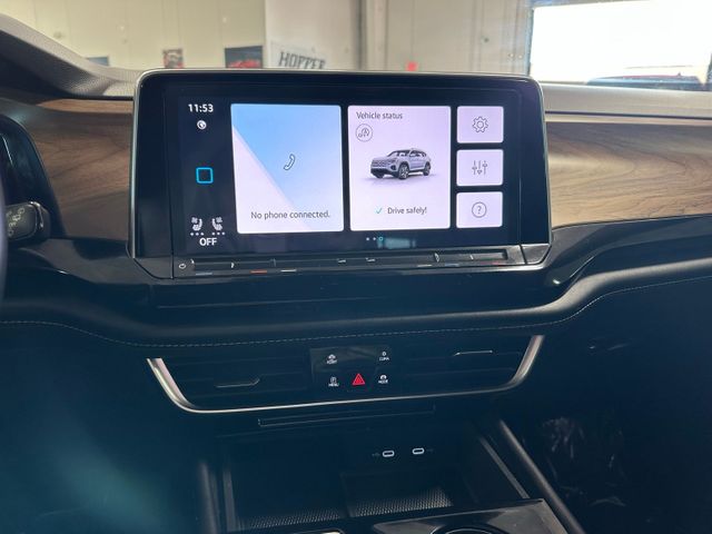 2024 Volkswagen Atlas 2.0T SE w/Technology | Irving, Texas | Hopper Motorplex 2024 Volkswagen Atlas 2.0T SE w/Technology | Irving, Texas | Hopper Motorplex