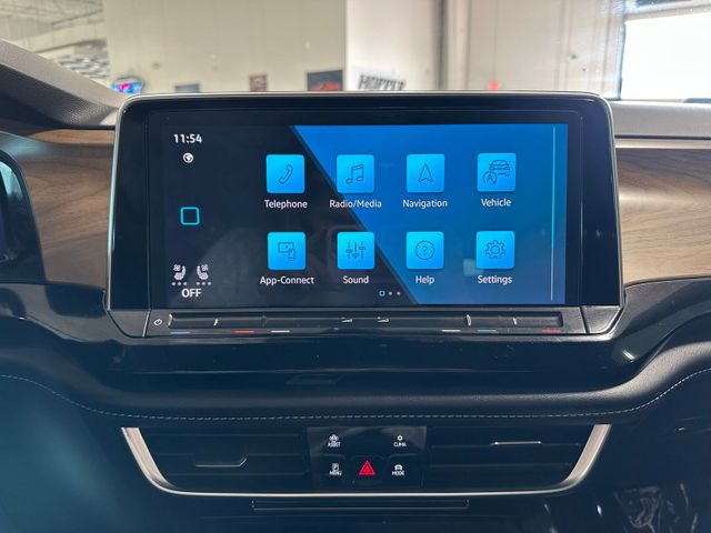 2024 Volkswagen Atlas 2.0T SE w/Technology | Irving, Texas | Hopper Motorplex 2024 Volkswagen Atlas 2.0T SE w/Technology | Irving, Texas | Hopper Motorplex