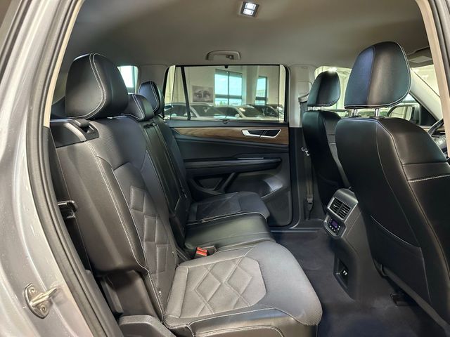 2024 Volkswagen Atlas 2.0T SE w/Technology | Irving, Texas | Hopper Motorplex 2024 Volkswagen Atlas 2.0T SE w/Technology | Irving, Texas | Hopper Motorplex