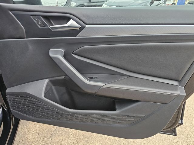 2024 Volkswagen Jetta SE | Brownsville TX | English Motors 2024 Volkswagen Jetta SE | Brownsville TX | English Motors