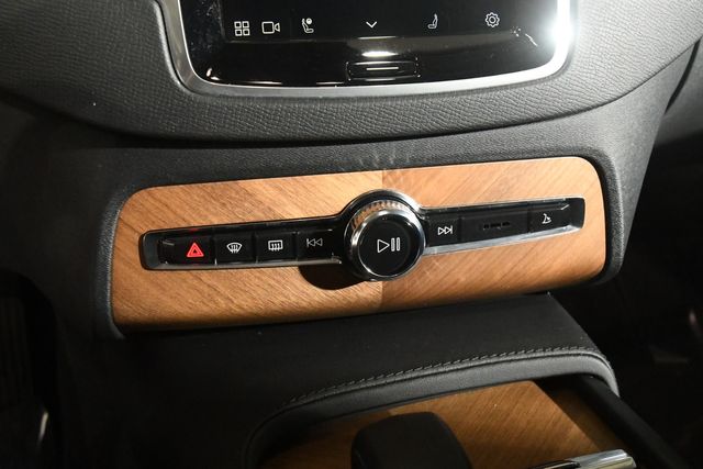 2024 Volvo XC90 B5 Plus Bright Theme | Branford, CT | Sound Auto Wholesalers