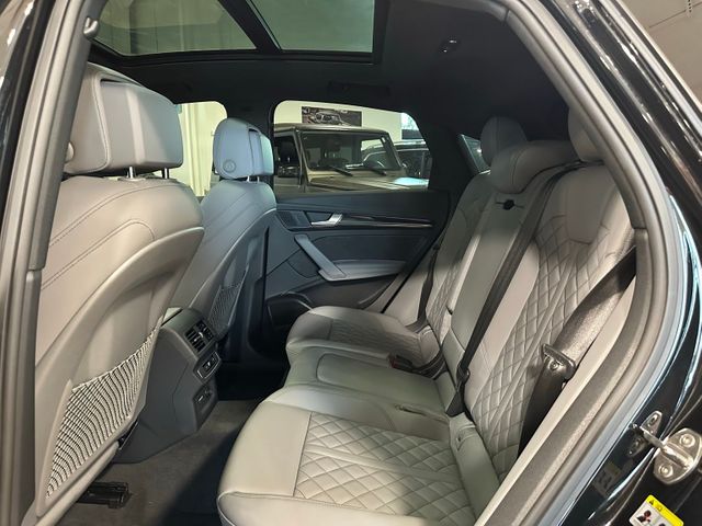 2025 Audi SQ5 Sportback Premium Plus Quattro Magnesium Package 21" Wheels | Irving, Texas | Hopper Motorplex 2025 Audi SQ5 Sportback Premium Plus Quattro Magnesium Package 21" Wheels | Irving, Texas | Hopper Motorplex