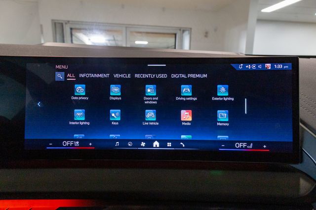 2025 BMW X3 30 xDrive M Sport Package Convenience Package