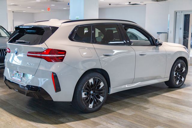 2025 BMW X3 30 xDrive M Sport Package Convenience Package