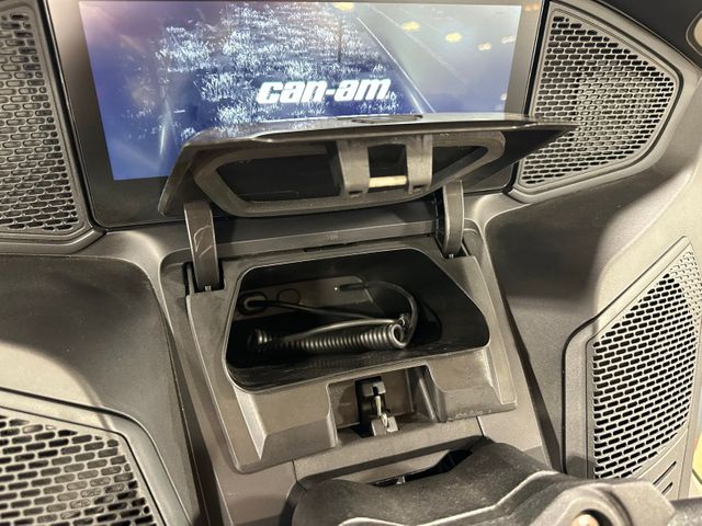 2025 Can-Am Spyder RT Rotax 1330 ACE Ultimate Touring Vehicle | Irving, Texas | Hopper Motorplex