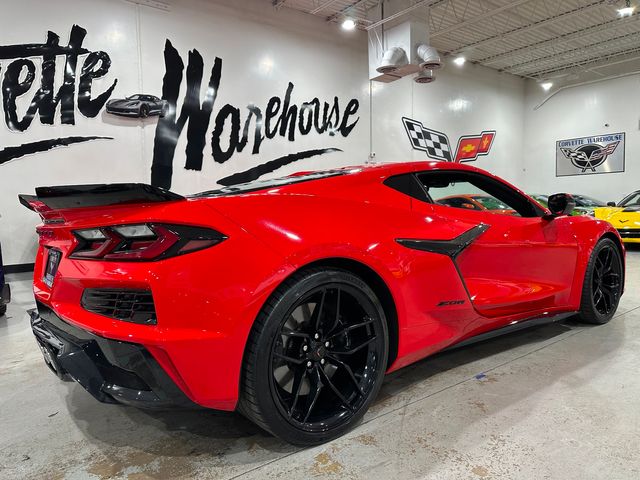 2025 Chevrolet Corvette Z06 2LZ, Front Lift, Carbon Flash Spiders, Only 2k | Dallas, Texas | Corvette Warehouse 