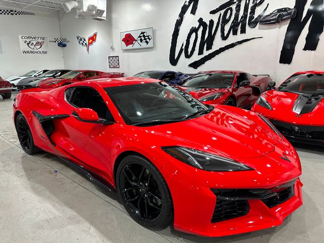 2025 Chevrolet Corvette Z06 2LZ, Front Lift, Carbon Flash Spiders, Only 2k | Dallas, Texas | Corvette Warehouse 