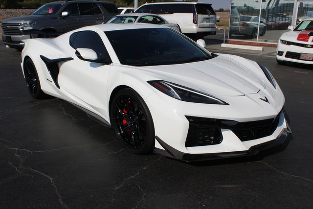2025 Chevrolet Corvette Z06 3LZ | Granite City, Illinois | MasterCars Company Inc. 2025 Chevrolet Corvette Z06 3LZ | Granite City, Illinois | MasterCars Company Inc.