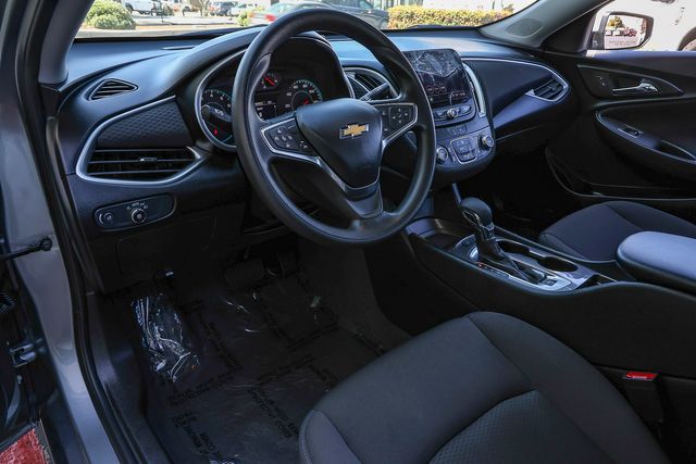 2025 Chevrolet Malibu LS