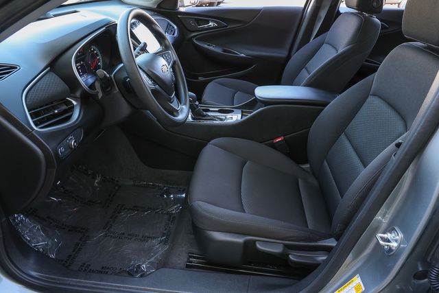 2025 Chevrolet Malibu LS