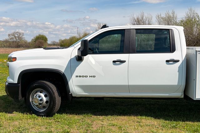 2025 Chevrolet Silverado 3500HD CC Work Truck | Roscoe, IL | Autoland Outlets 2025 Chevrolet Silverado 3500HD CC Work Truck | Roscoe, IL | Autoland Outlets