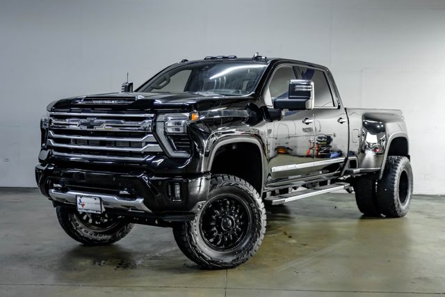 2025 Chevrolet Silverado 3500HD High Country Premium ZONE LIFT 20" Fuel 37" R/T TX | Dallas, TX | East Dallas Diesel