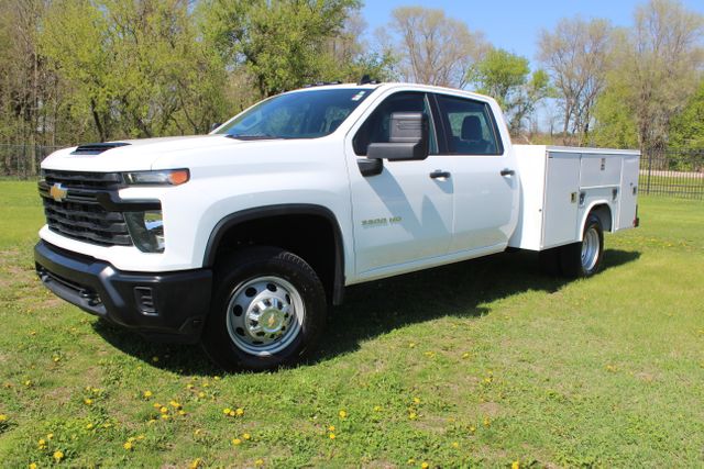 2025 Chevrolet Silverado 3500HD Diesel Utility 4x4 Work Truck | Roscoe, IL | Autoland Outlets