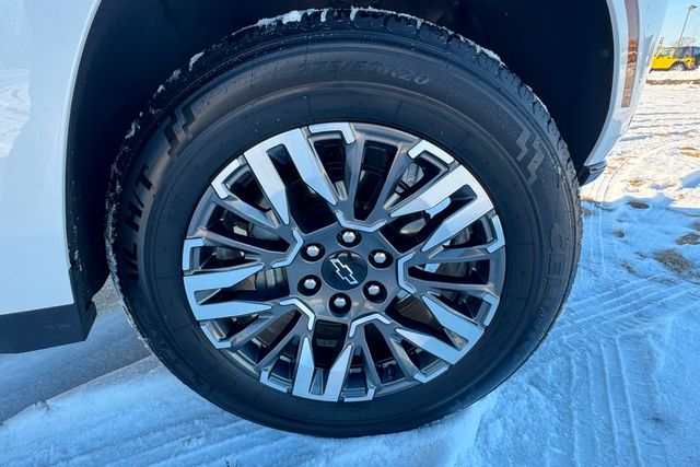 2025 Chevrolet Suburban Z71 | Roscoe, IL | Autoland Outlets