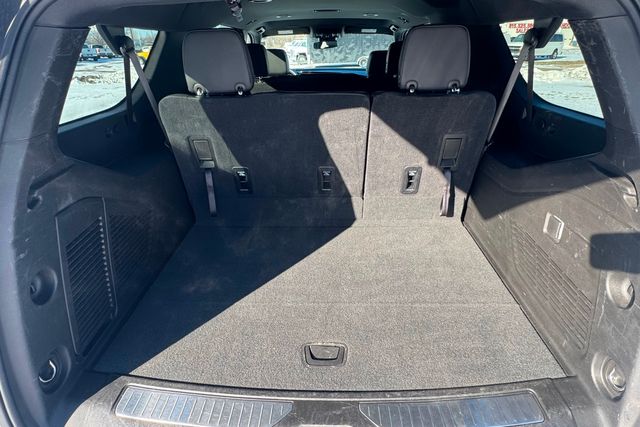 2025 Chevrolet Suburban Z71 | Roscoe, IL | Autoland Outlets