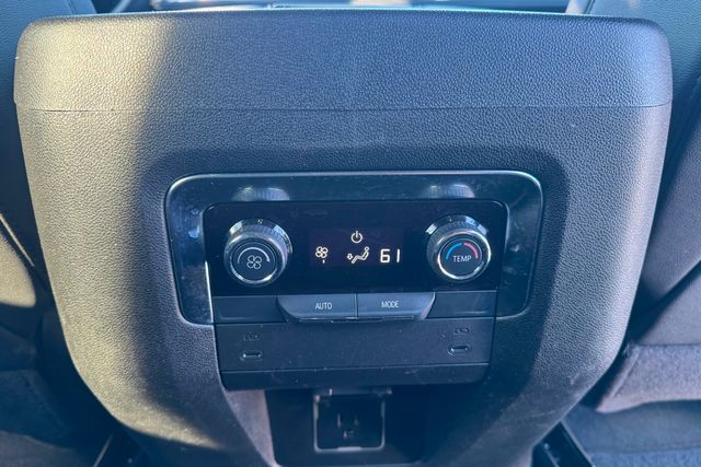 2025 Chevrolet Suburban Z71 | Roscoe, IL | Autoland Outlets 2025 Chevrolet Suburban Z71 | Roscoe, IL | Autoland Outlets