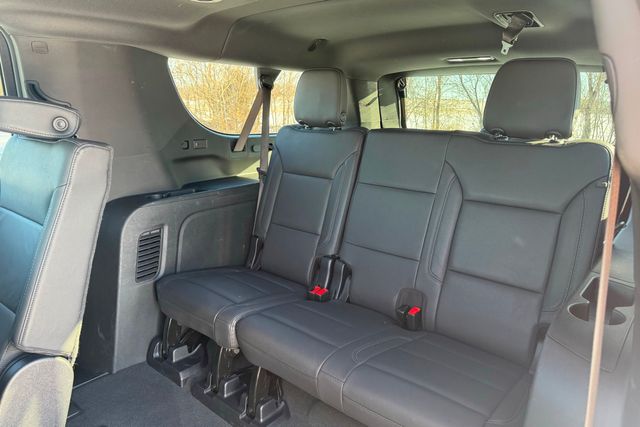 2025 Chevrolet Suburban Z71 | Roscoe, IL | Autoland Outlets