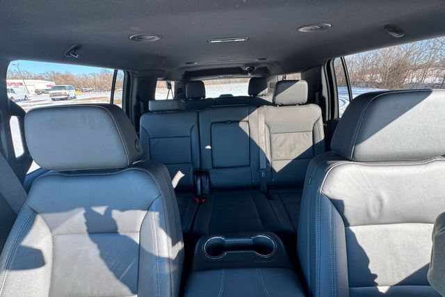 2025 Chevrolet Suburban Z71 | Roscoe, IL | Autoland Outlets