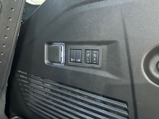 2025 Chevrolet Tahoe High Country | Irving, Texas | Hopper Motorplex 2025 Chevrolet Tahoe High Country | Irving, Texas | Hopper Motorplex