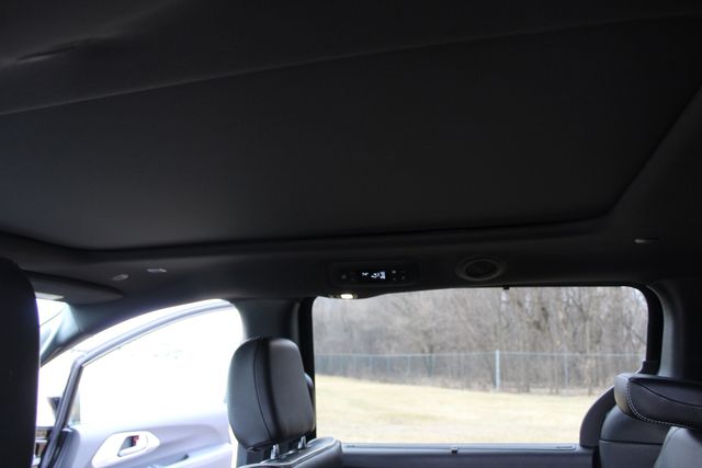 2025 Chrysler Pacifica Limited Black sport package | Roscoe, IL | Autoland Outlets 2025 Chrysler Pacifica Limited Black sport package | Roscoe, IL | Autoland Outlets