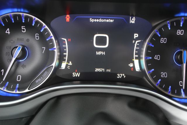 2025 Chrysler Pacifica Limited Black sport package | Roscoe, IL | Autoland Outlets