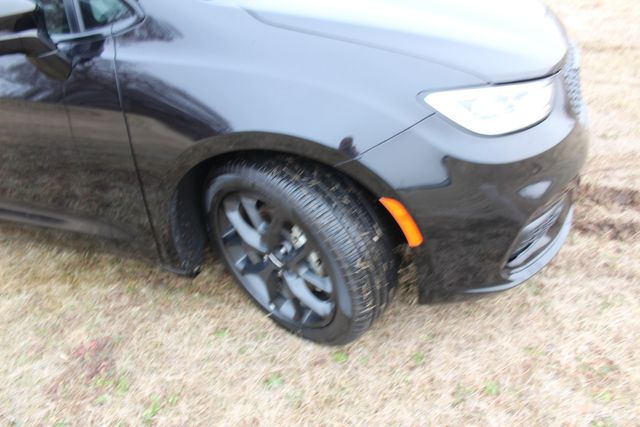 2025 Chrysler Pacifica Limited Black sport package | Roscoe, IL | Autoland Outlets 2025 Chrysler Pacifica Limited Black sport package | Roscoe, IL | Autoland Outlets